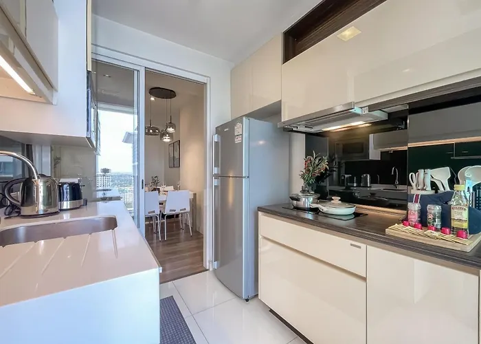 Near Bts L Sukhumvit L Pool And Garden L Sontana *