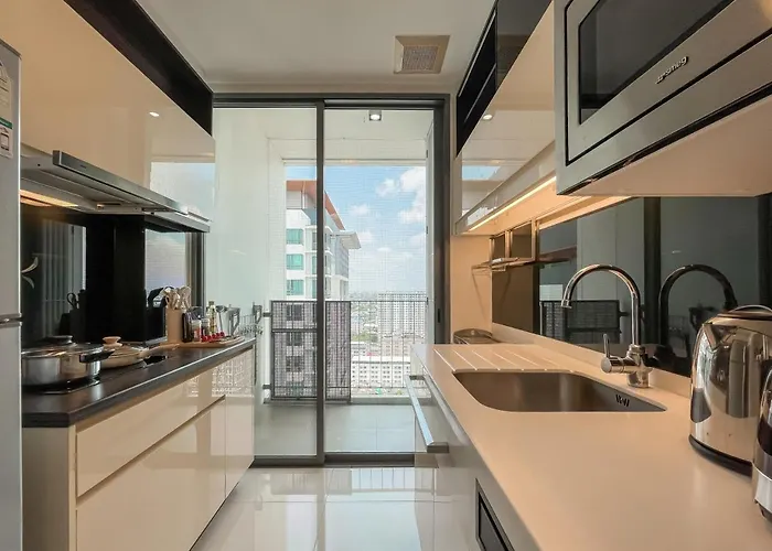 Near Bts L Sukhumvit L Pool And Garden L Sontana *