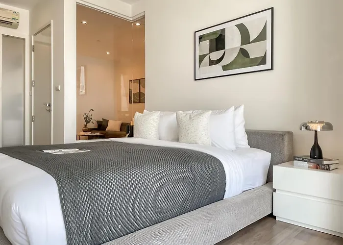 Near Bts L Sukhumvit L Pool And Garden L Sontana بانكوك