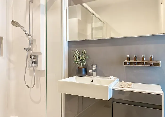 Near Bts L Sukhumvit L Pool And Garden L Sontana شقة