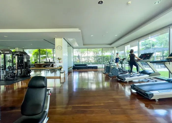 Near Bts L Sukhumvit L Pool And Garden L Sontana شقة