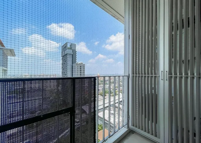 Near Bts L Sukhumvit L Pool And Garden L Sontana شقة